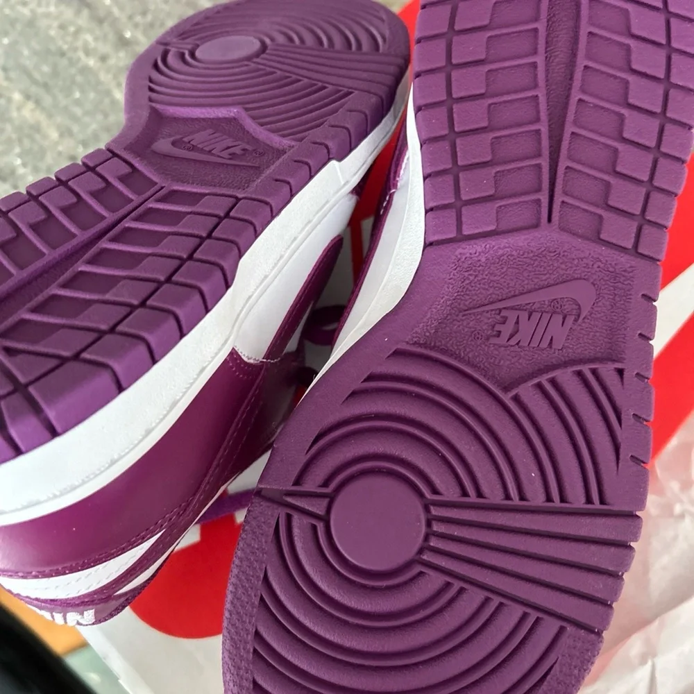 Nike Dunk Low Viotech White Size 6y - Picture 4 of 4